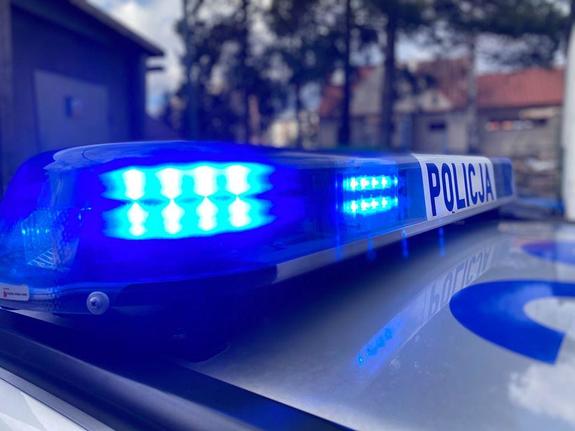 Nietrzeźwy kierowca przewoził dzieci bez pasów i fotelików. Myślenice