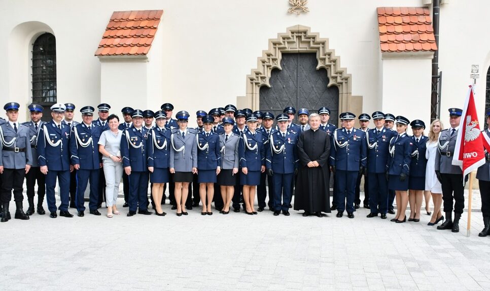 Na Sądecczyźnie uroczystą Mszą Świętą zainaugurowano obchody 106. rocznicy powołania Policji Państwowej. Nowy Sącz