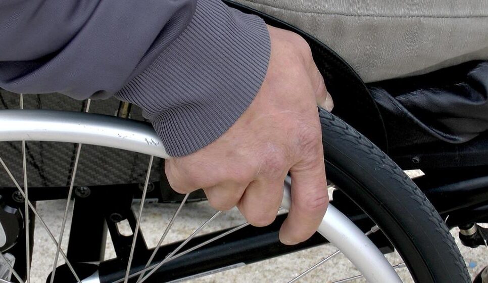 Bezpłatne wsparcie dla osób z niepełnosprawnościami – skorzystaj z pomocy OWIT i Wypożyczalni PFRON. Gorlice