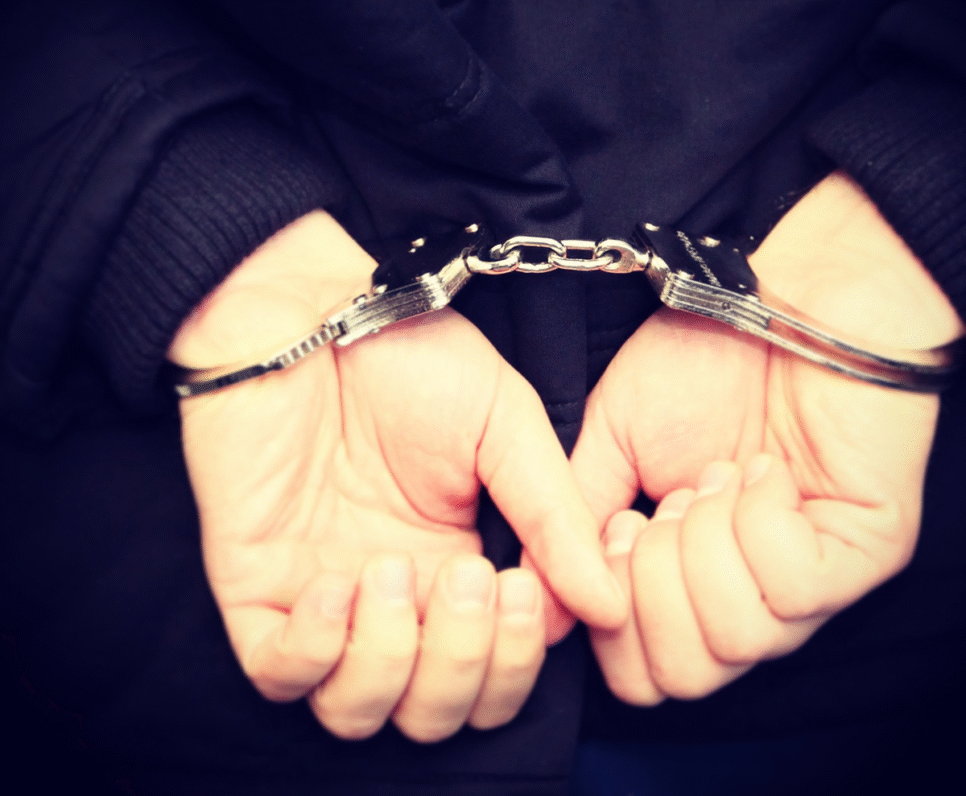 Poszukiwany, na podwójnym gazie i bez uprawnień do kierowania . Wadowice