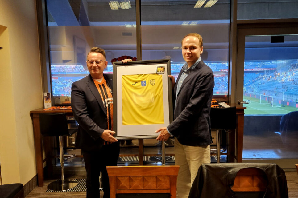 Młodzi sportowcy z Trzebini na meczu Szachtar Donieck – Besiktas Stambuł. Gmina Trzebinia