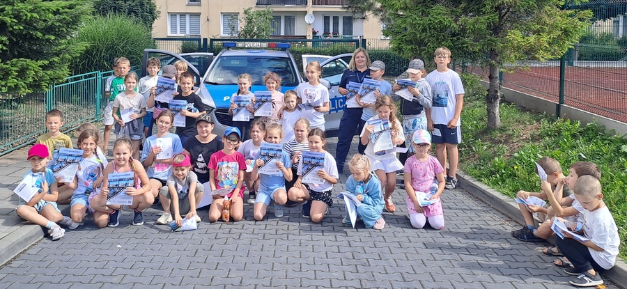 „Bezpieczne wakacje 2025” – podsumowanie pierwszego miesiąca w powiecie proszowickim. Proszowice