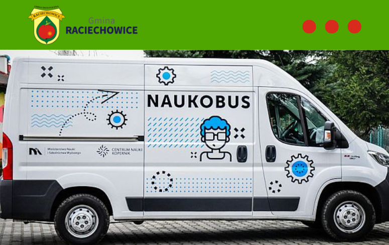 Naukobus z Centrum Nauki Kopernik z wakacyjną wizytą w Raciechowicach. Gmina Raciechowice