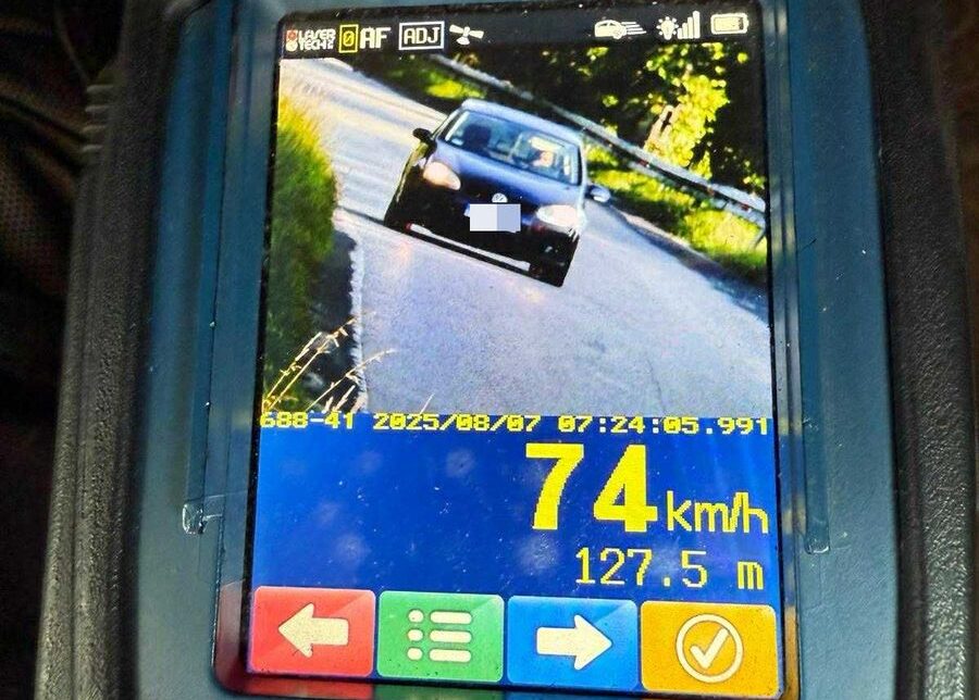 Nietrzeźwy kierowca przekroczył prędkość w obszarze zabudowanym – stracił prawo jazdy. Tarnów