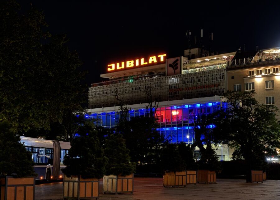 Koniec z głośnymi imprezami na dachu Jubilatu. Kraków