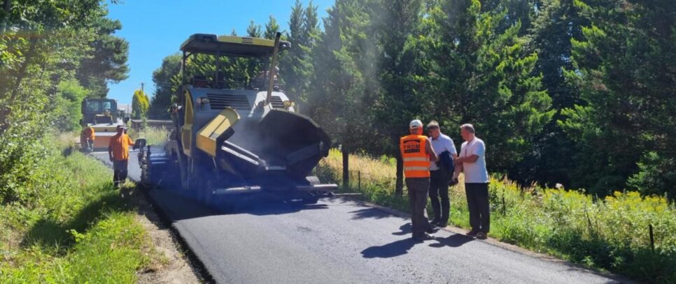 Kontynuacja prac remontowych na drogach gminnych. Kalwaria Zebrzydowska