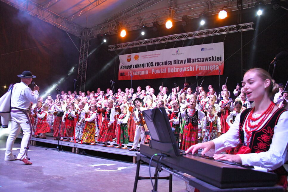 Tłumy mieszkańców, niezapomniane emocje i muzyczna uczta z Akademią Ciupaga. Gmina Dąbrowa Tarnowska