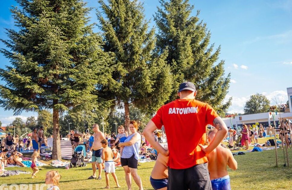 Woda, zabawa i nauka – tak minęło „Safe Splash” na basenie odkrytym. Gorlice