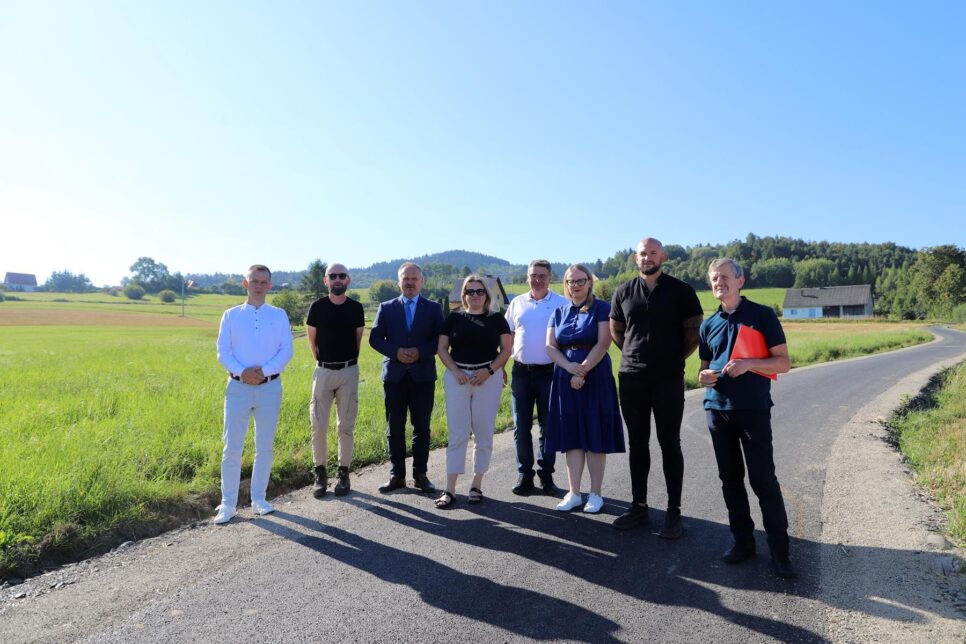 Modernizacja dróg dojazdowych do gruntów rolnych w Męcinie Pisarzowej i Rupniowie. Gmina Limanowa