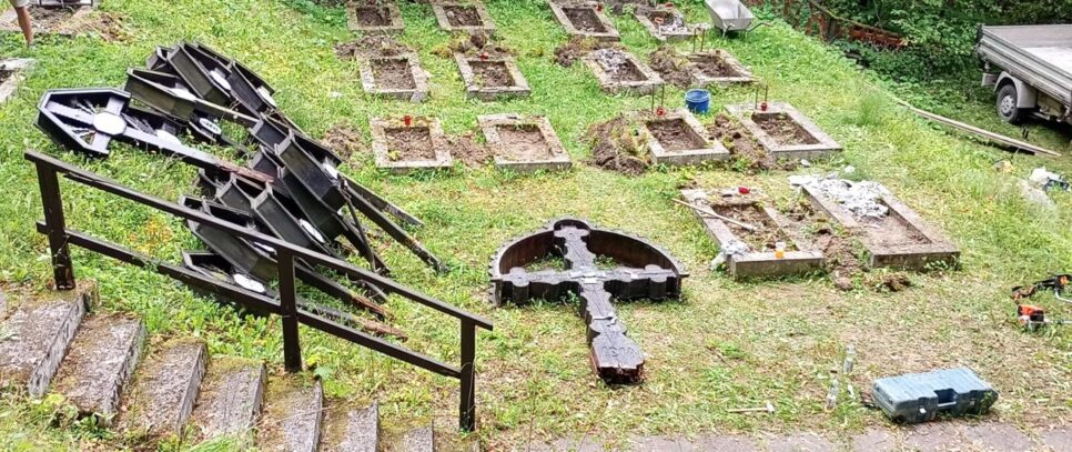 Rozpoczęły się prace konserwatorskie na Cmentarzu Wojennym nr 365 w Tymbarku. Gmina Tymbark