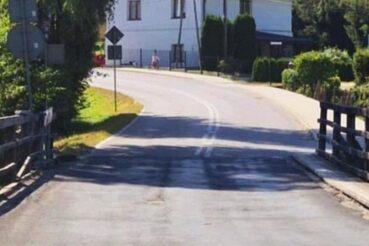 Remont mostu na granicy Skawinek i Lanckorony. Lanckorona