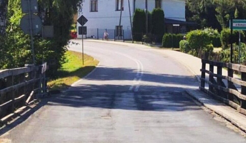 Remont mostu na granicy Skawinek i Lanckorony. Lanckorona