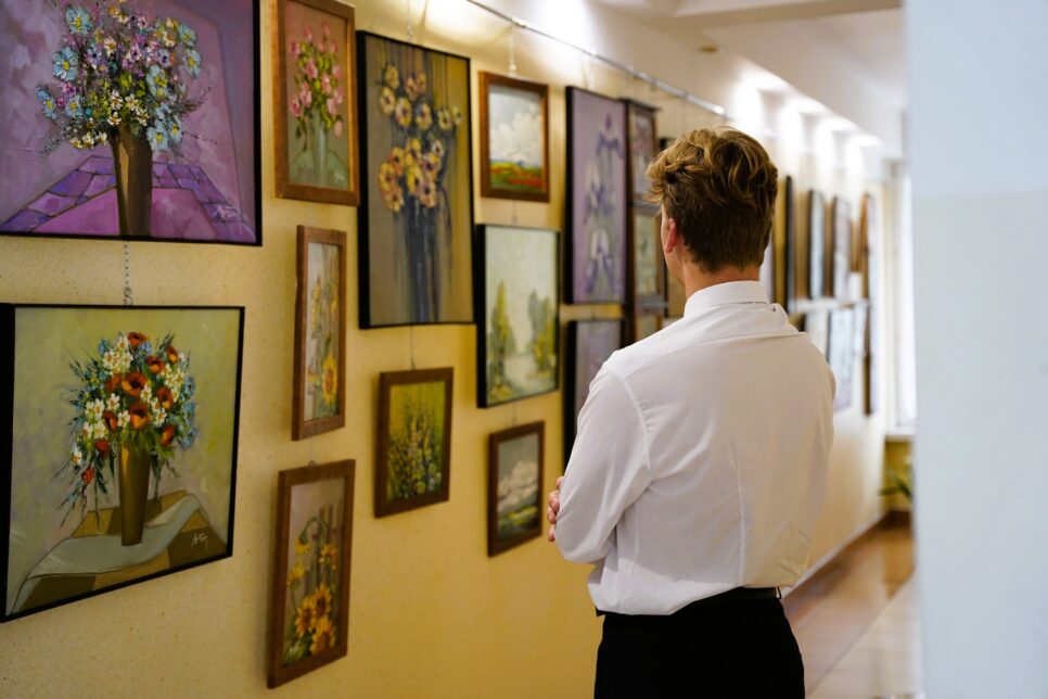 Wystawa malarstwa Edmunda Wilka w MBP. Gmina Dąbrowa Tarnowska