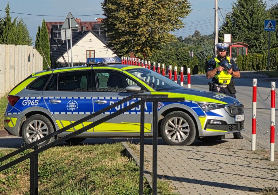 „Bezpieczna Droga do Szkoły 2025” – policyjne działania profilaktyczno-edukacyjne w powiecie limanowskim. Limanowa