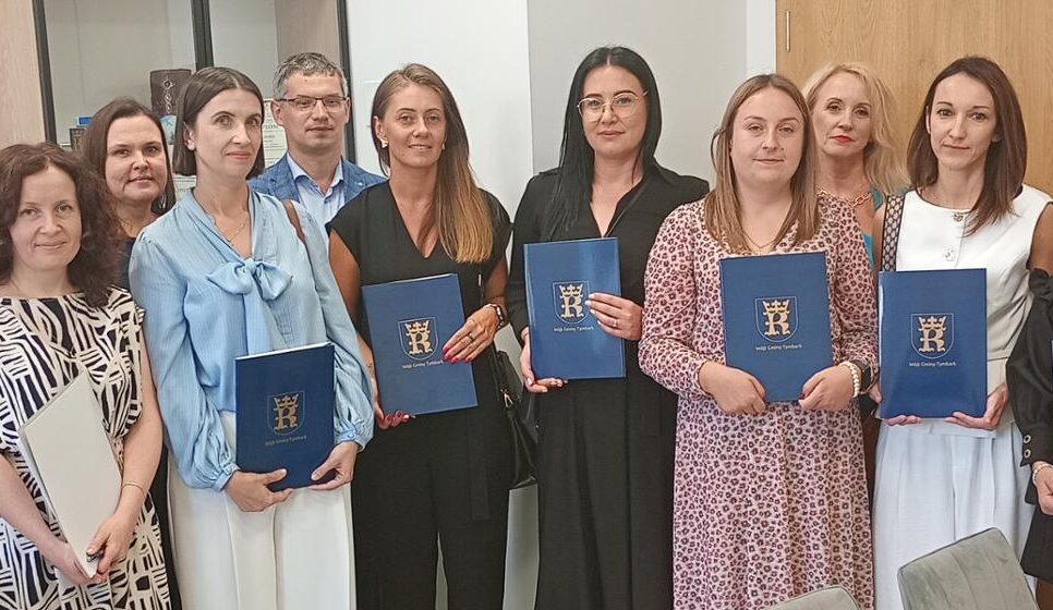 Wręczenie aktów nadania stopnia awansu nauczyciela mianowanego. Gmina Tymbark