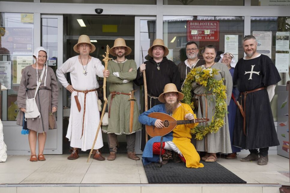 Rodzinna gra miejska „O czym szepczą dęby?”. Gmina Dąbrowa Tarnowska