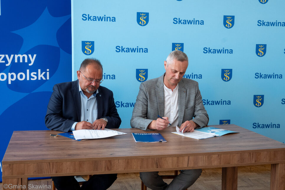 Poprawiamy bezpieczeństwo  – umowa na rozbudowę ulicy Podlesie w Radziszowie podpisana. Gmina Skawina