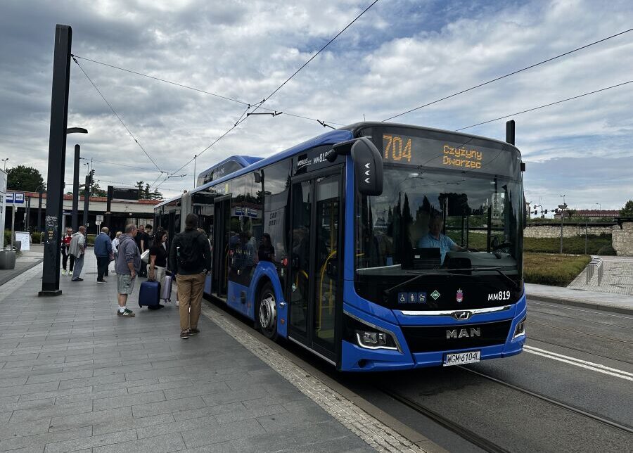 Przywrócenie linii 704 do Dworca Głównego Wschód. Kraków