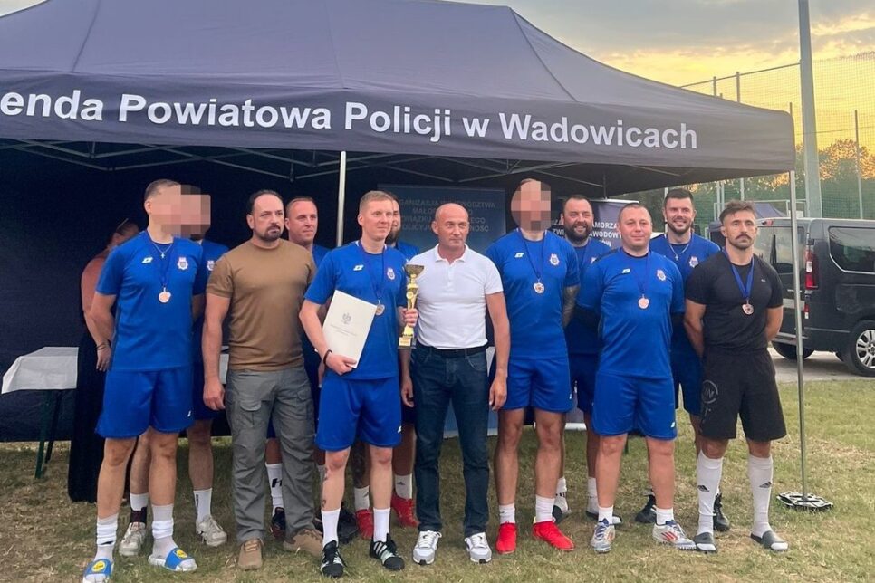 III miejsce dla drużyny z Komendy Powiatowej Policji w Krakowie w Turnieju Piłki Nożnej. Kraków