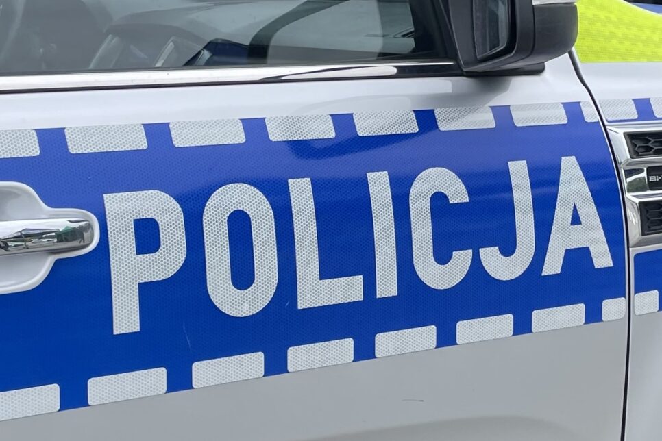 Wypadek z udziałem pieszej w miejscowości Siemiechów w powiecie tarnowskim. Tarnów