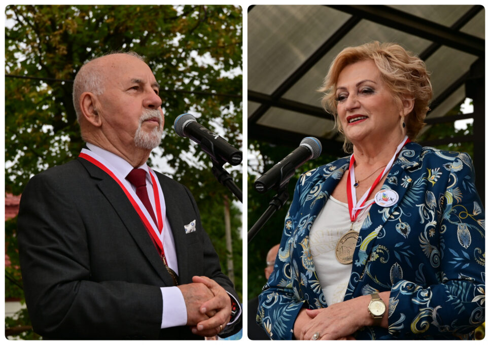 Halina Mrówka i Józef Pabian z Medalem na Wstędze. Gmina Brzesko