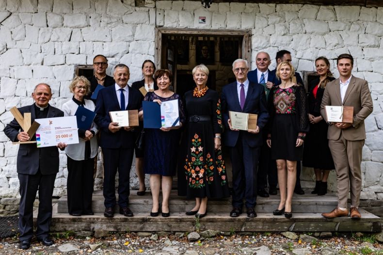 Za wieloletnią pracę i trud na rzecz zachowania dziedzictwa Małopolski. Małopolska