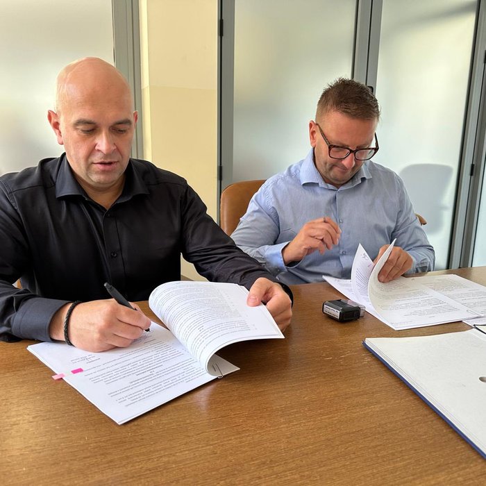 Podpisanie umów na modernizację dróg w Chorowicach i Gaju. Gmina Mogilany