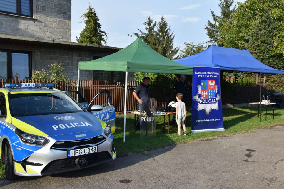 #DZIELNICOWYBLIŻEJNAS Bezpieczeństwo i pierwsza pomoc na Pikniku Rodzinnym w Cikowicach. Bochnia