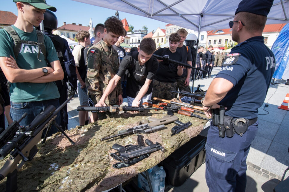 Targi Pracy Służb Mundurowych w Bochni – „Służba z pasją, praca z misją”. Bochnia