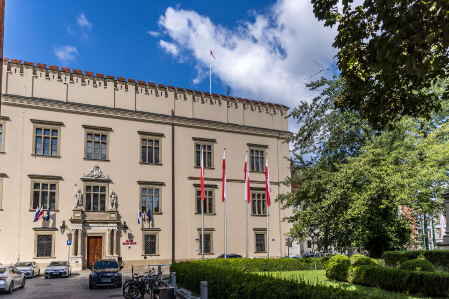 Happening czy zagrożenie? Dziwna akcja w urzędzie miasta. Kraków