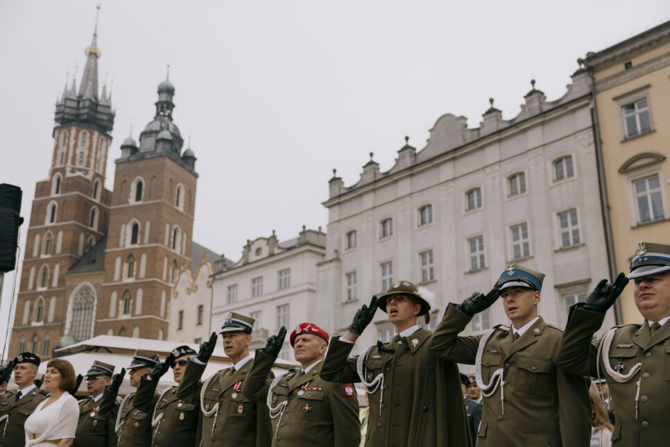 Z szacunkiem i wdzięcznością. Centralne obchody Święta Wojsk Lądowych w Krakowie. Małopolska