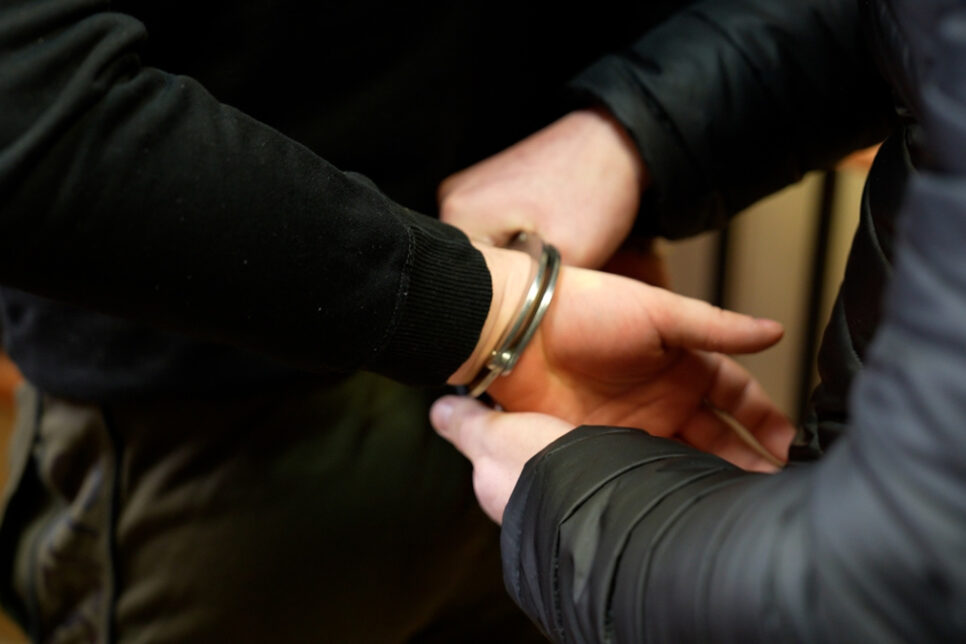 #DzielnicowyBżliżejNas. Funkcjonariusze zatrzymali mężczyznę podejrzanego o usiłowanie rozboju. Chrzanów