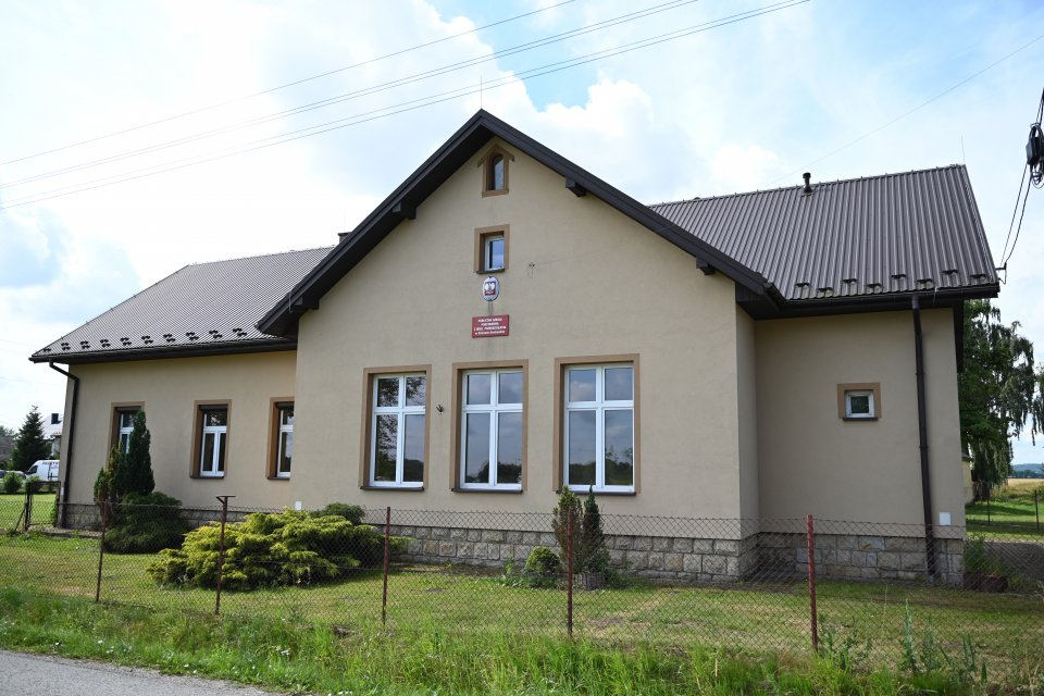 W Ostrowie Królewskim powstaje nowy żłobek. Gmina Rzezawa