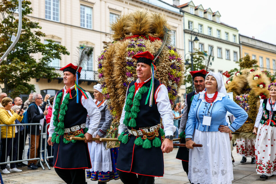 Wieniec z Dożynek Prezydenckich zagościł w Urzędzie Gminy. Gmina Gnojnik