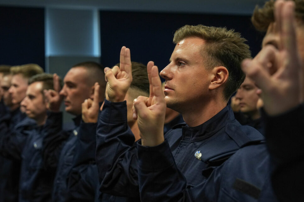 Ślubowanie 58 nowo przyjętych policjantów. Kraków