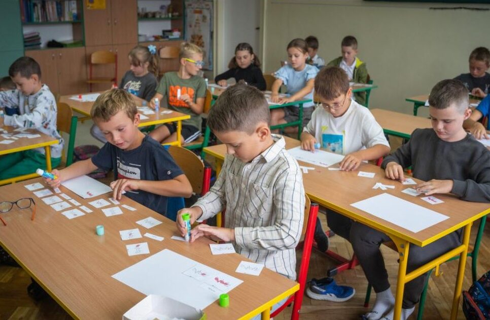 Mali odkrywcy poznają świat owadów. Gorlice