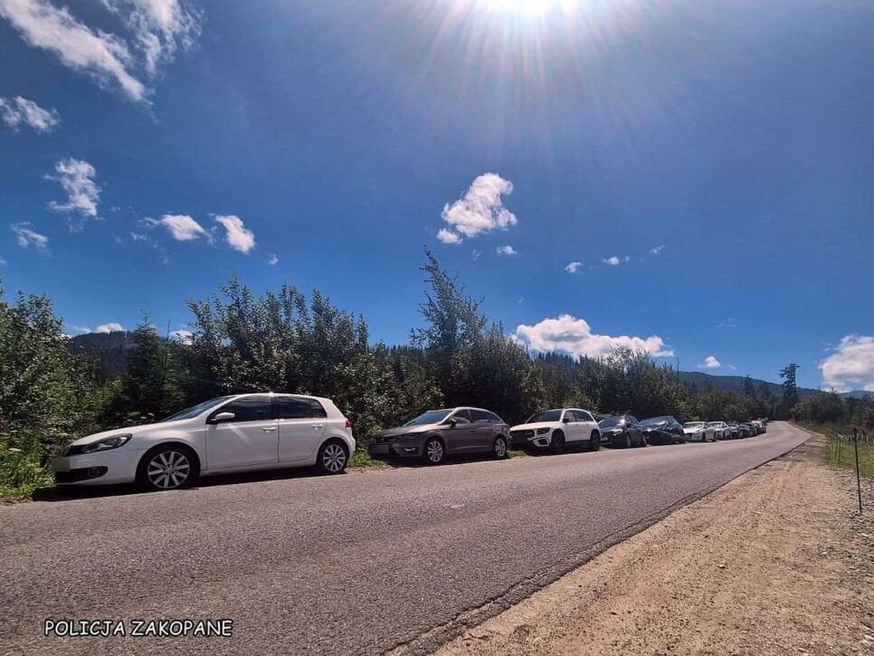 Blisko 200 wezwań wystawili policjanci kierowcom za nieprawidłowe parkowanie. Zakopane