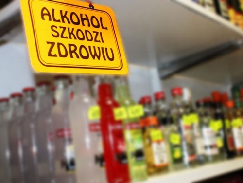 Zawiadomienie o terminie wnoszenia opłaty za korzystanie z zezwoleń na sprzedaż napojów alkoholowych. Gmina Dąbrowa Tarnowska