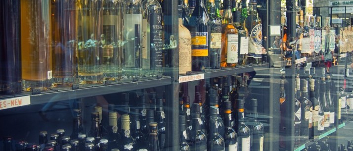 Przypomnienie dla przedsiębiorców w sprawie sprzedaży alkoholu – 30 września mija termin III raty. Gmina Myślenice