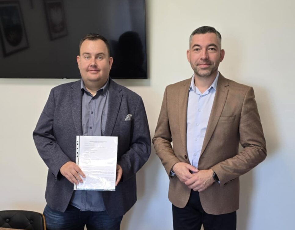 Startujemy z remontem parkingu oraz drogi gminnej przy kościele w Uszwi. Gmina Gnojnik