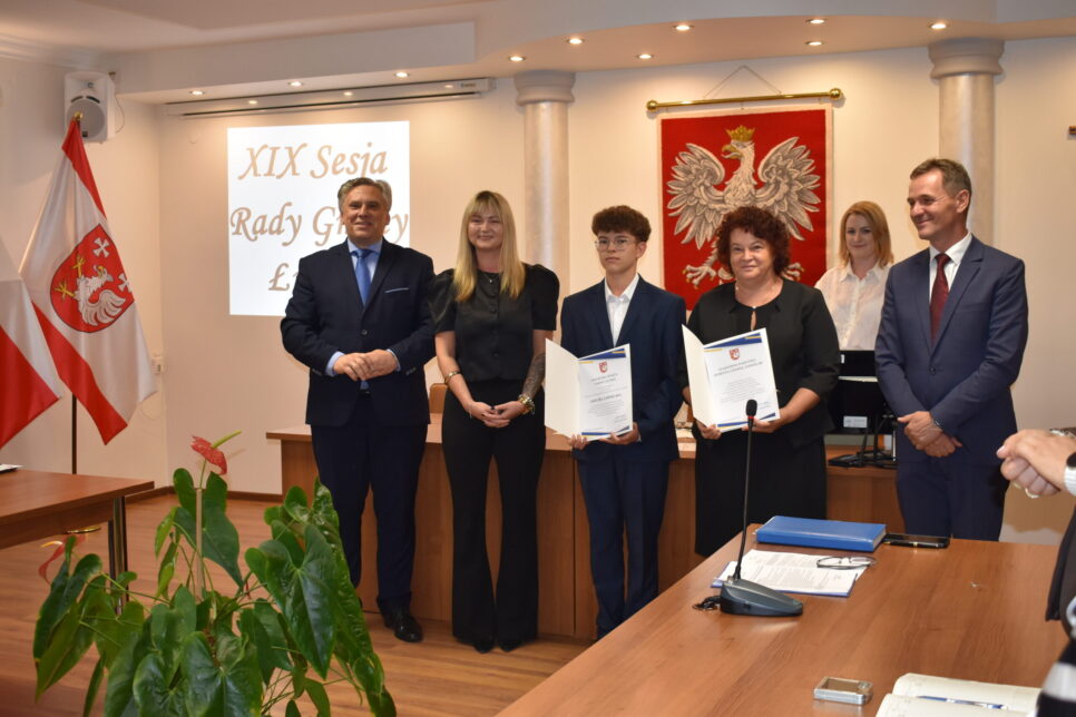 Uroczyste wręczenie stypendiów w Gminie Łużna!. Gmina Łużna