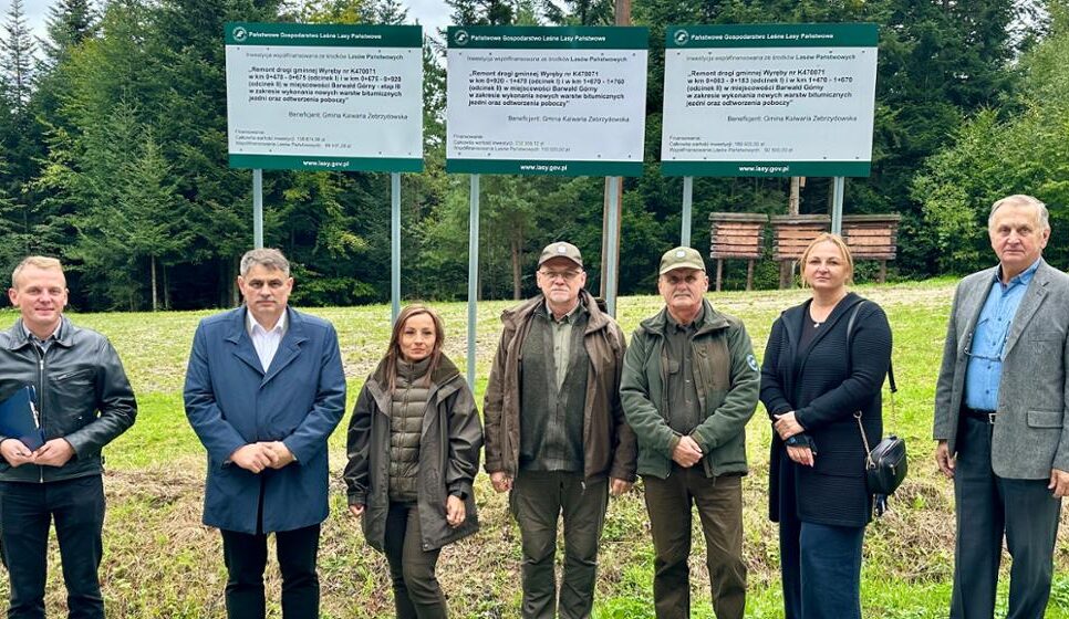 Odbiór wyremontowanej drogi gminnej w Barwałdzie Górnym. Kalwaria Zebrzydowska