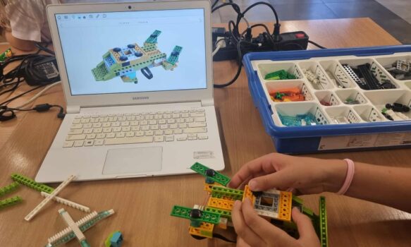 Powróciły zajęcia z robotyki „Superkoderzy”!. Wadowice