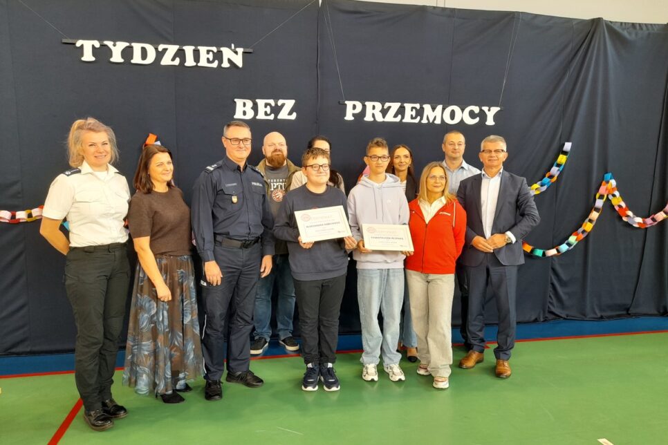 Osiek. Podziękowania dla nastolatków za uratowanie życia porzuconych kociąt. Oświęcim