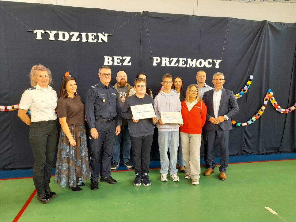 Osiek. Podziękowania dla nastolatków za uratowanie życia porzuconych kociąt. Oświęcim