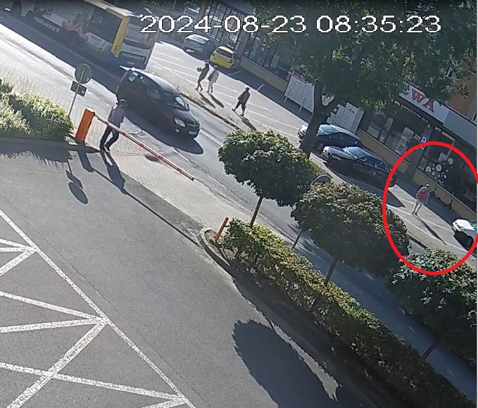 KOMENDA MIEJSKA POLICJI W TARNOWIE POSZUKUJE ŚWIADKÓW WYPADKU DROGOWEGO. Tarnów