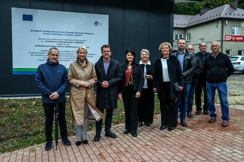 Otwarcie drogi w gminie Wolbrom oraz 100-lecie KGW w Dłużcu. Małopolska