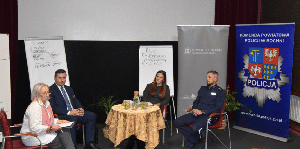 Bocheński funkcjonariusz przybliżył tematykę przemocy. Bochnia