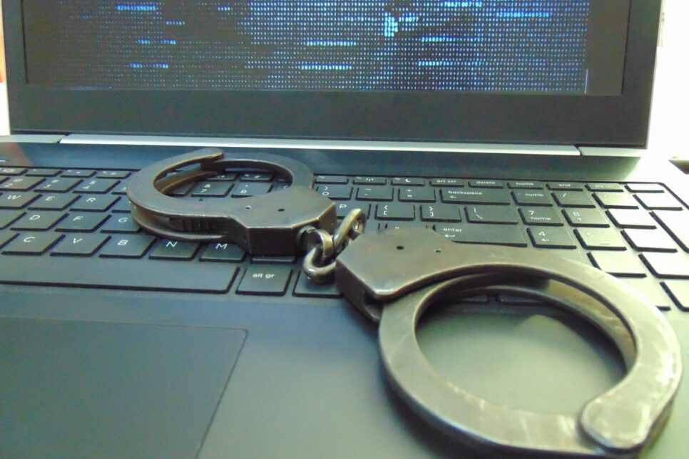 Kęty. Przez Internet chciał sprzedać pralkę. Stracił 99 000 złotych.. Oświęcim