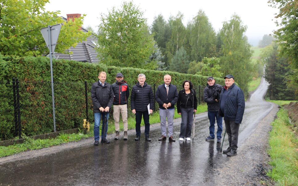 Odbiór zmodernizowanych dróg w Rupniowie i w Mordarce. Gmina Limanowa